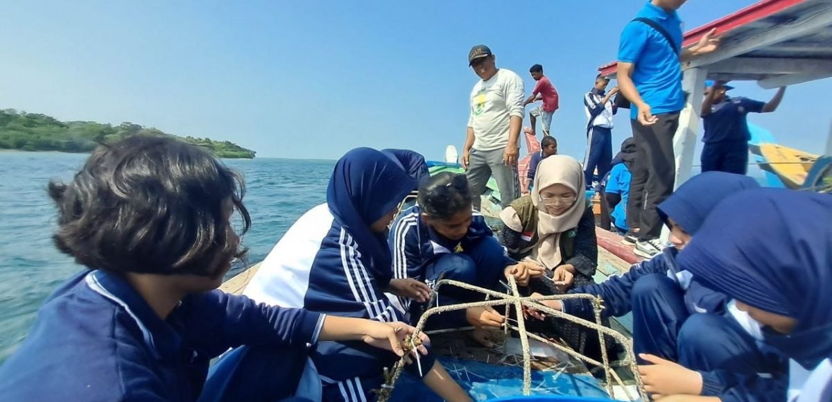 Puluhan Siswa SMA Presiden II Tanjung Lesung Dukung GRTK