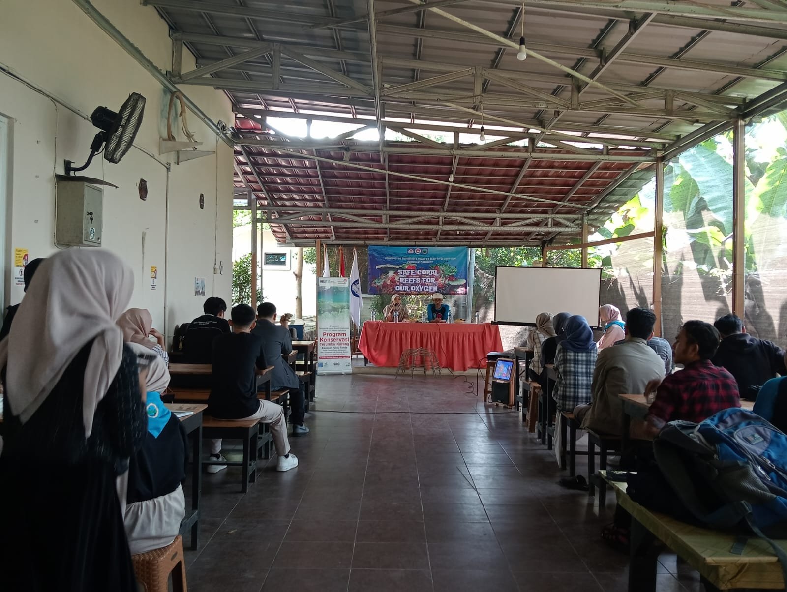 KOMPAS STIA BANTEN BAKAL LUNCURKAN PROGRAM “SAVE CORAL REEFS FOR OUR OXYGEN”